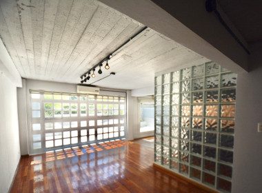 35A463D6-89E2-422B-AF90-A4CF82E607CC_1_105_c