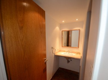 D6E3F500-4552-4932-BF98-511A81A03EDD_1_105_c